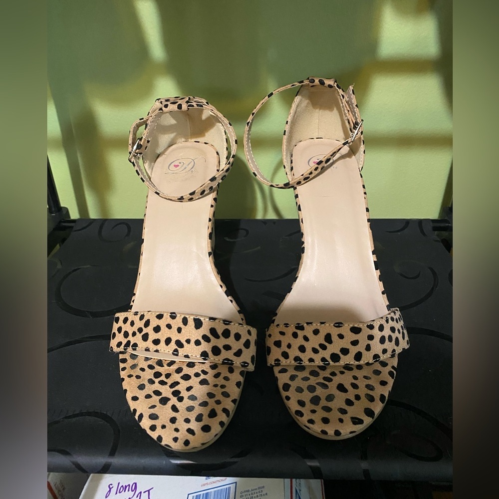 Leopard print heels - Picture 2 of 6